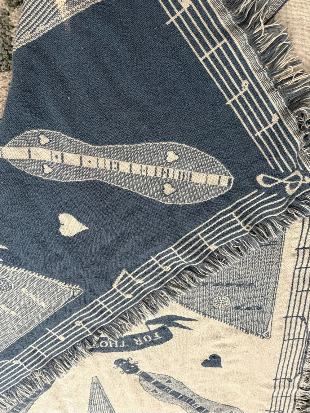 VTG RARE Music Lover Heart Pattern Fringe Tapestry Throw Blanket Navy Beige